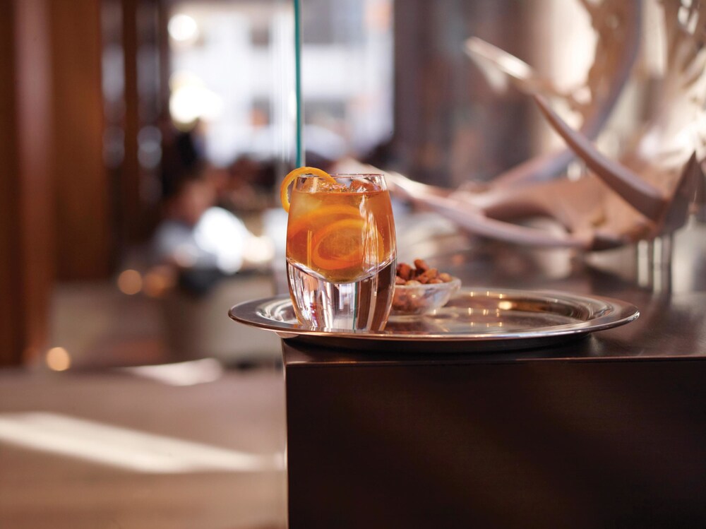 Hotel Bar