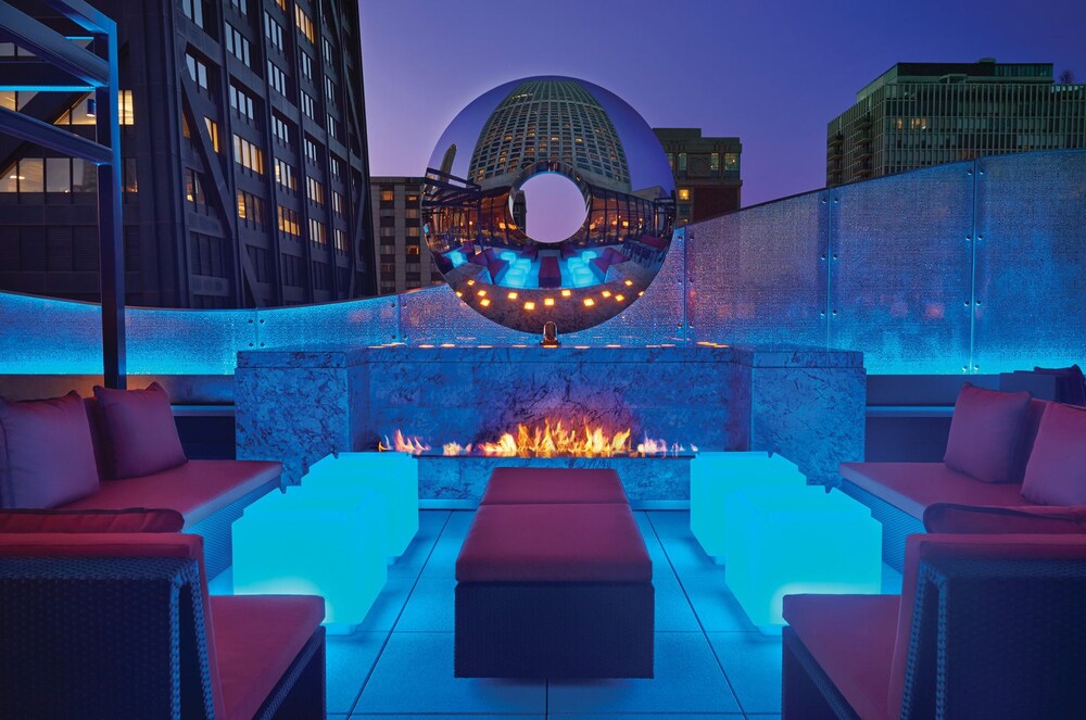 Hotel Bar