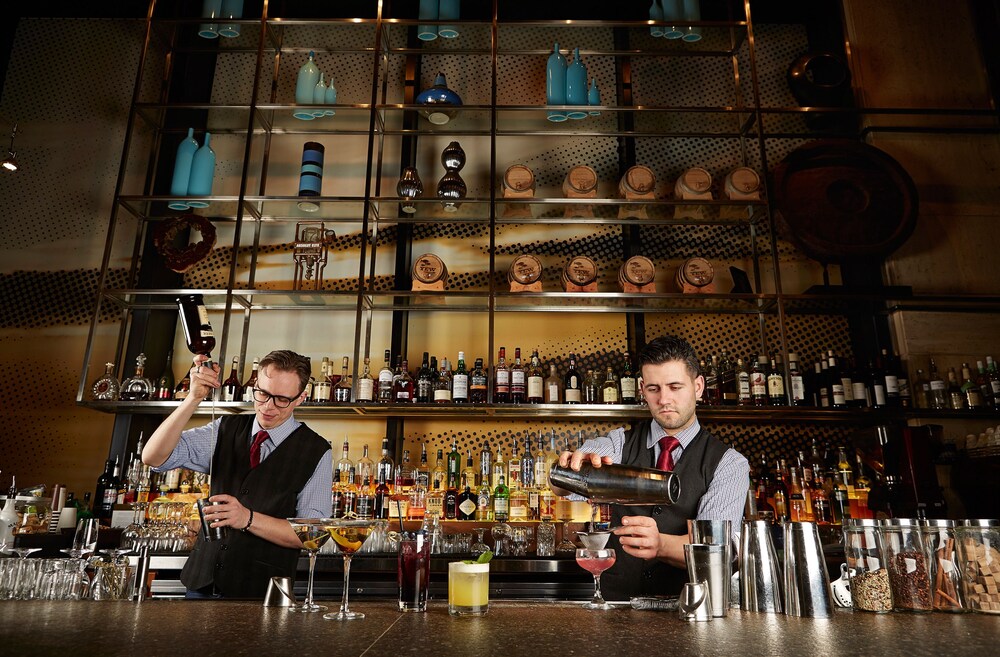 Hotel Bar