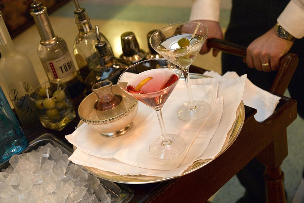 Hotel Bar
