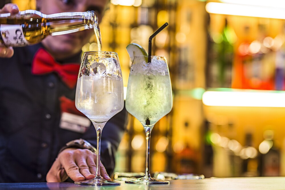 Hotel Bar