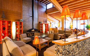 Hotel Lounge