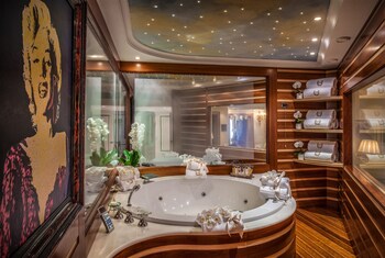 Jetted Tub