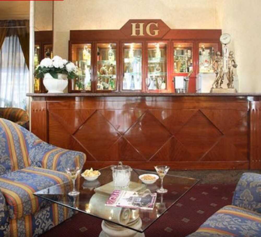 Hotel Bar