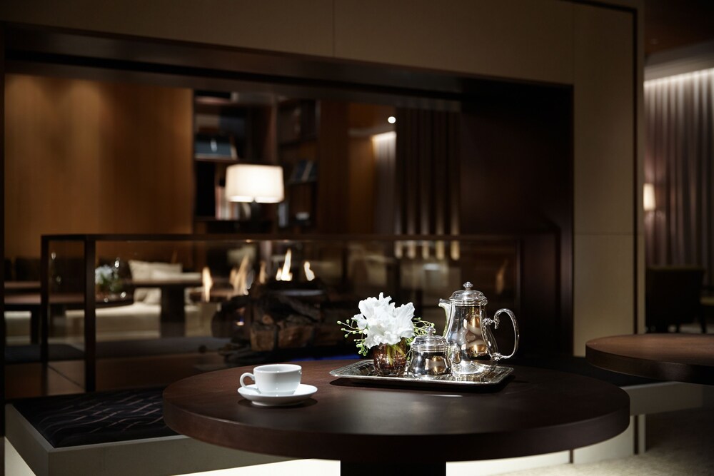 Executive Lounge