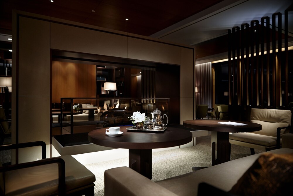 Executive Lounge