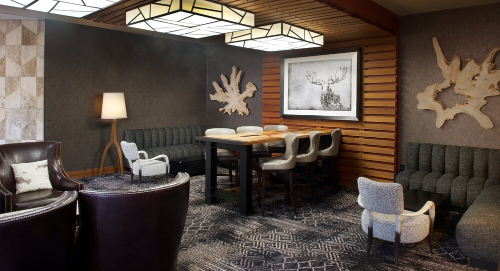 Hotel Bar
