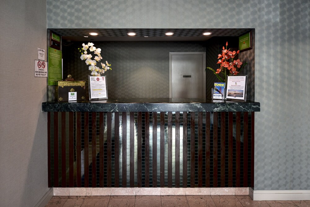 Check-in/Check-out Kiosk