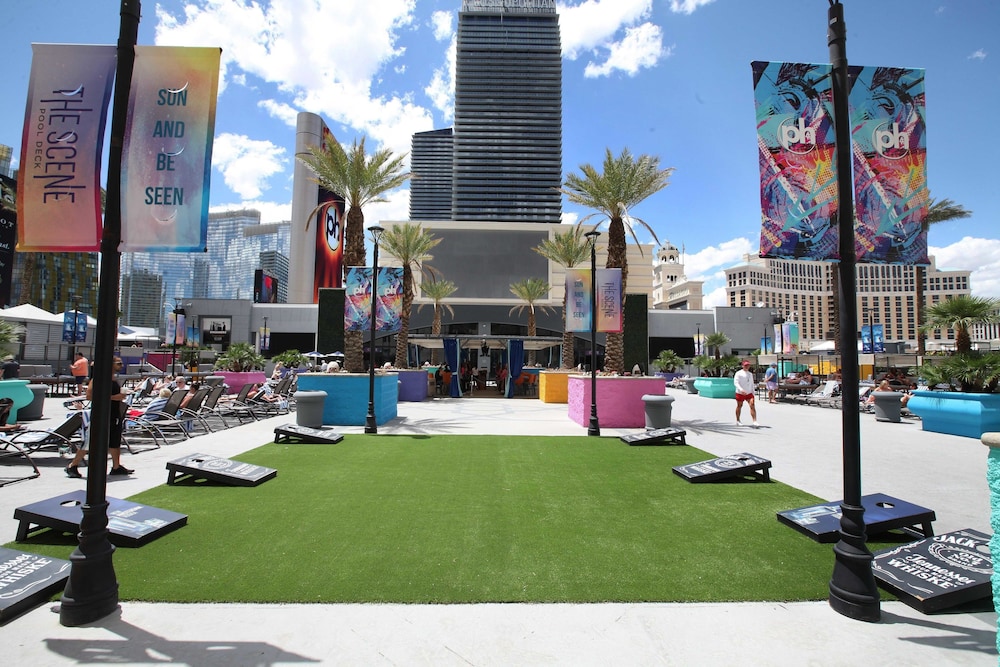 Pool, Planet Hollywood Resort & Casino