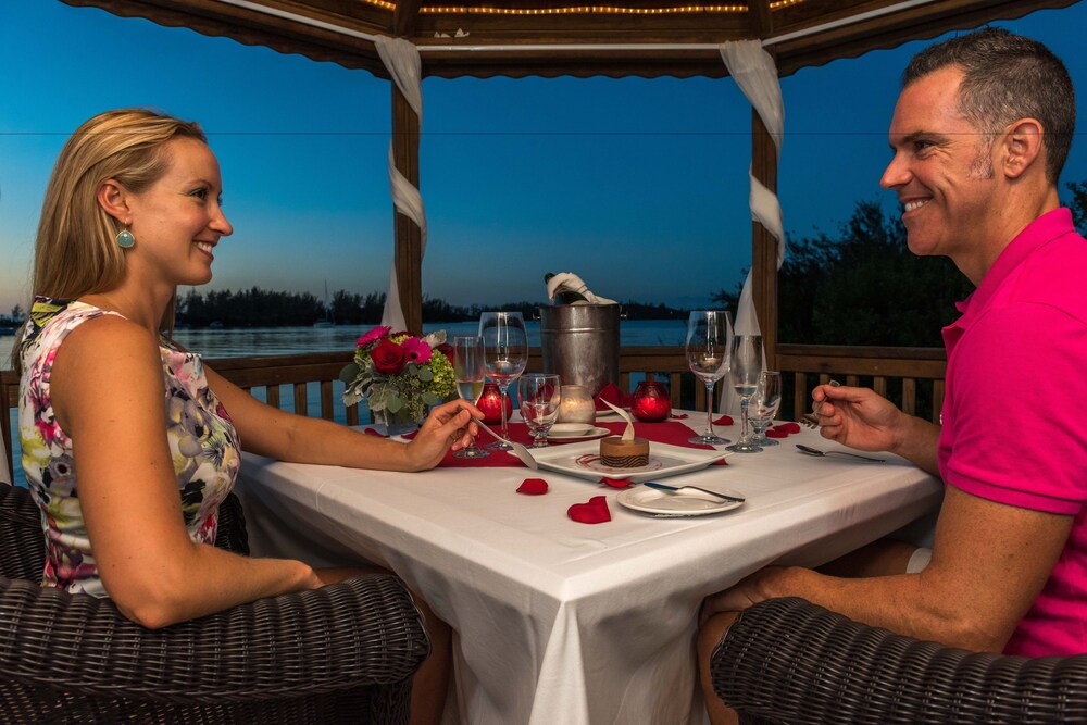 Couples Dining