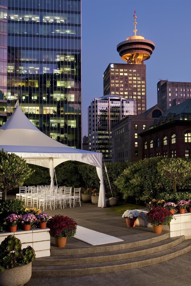 Outdoor Banquet Area