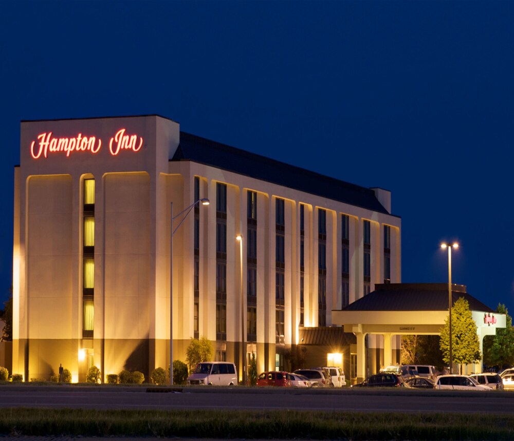 Hotel Front - Evening/Night