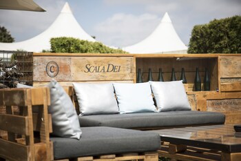 Poolside Bar