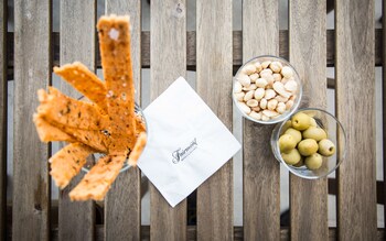 Snack Bar