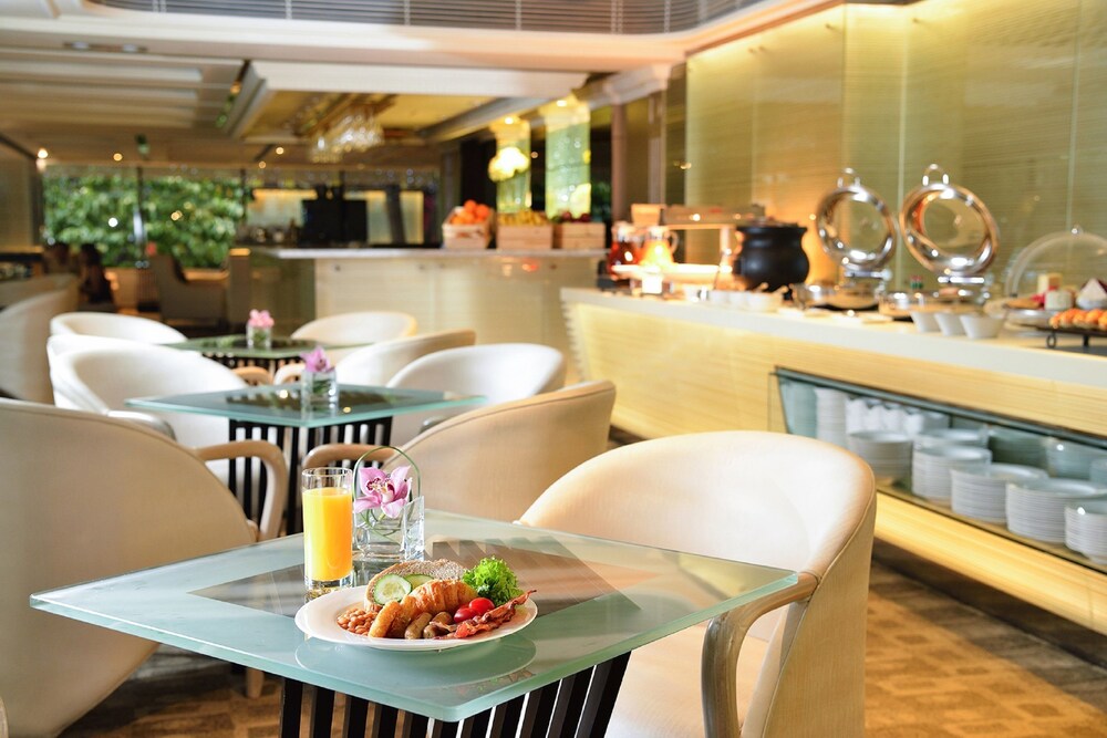 Executive Lounge