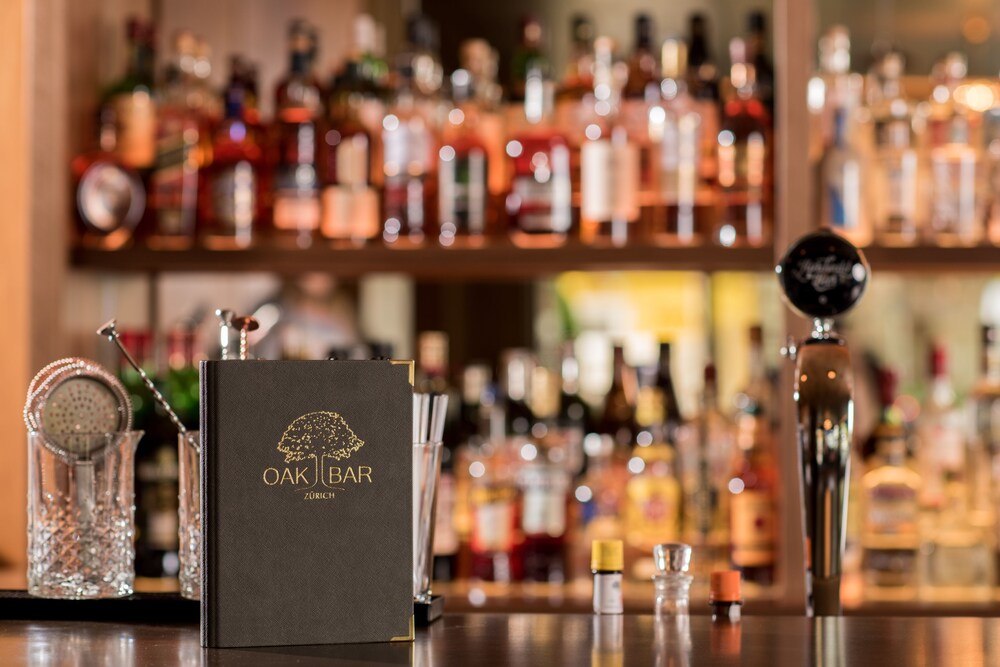 Hotel Bar