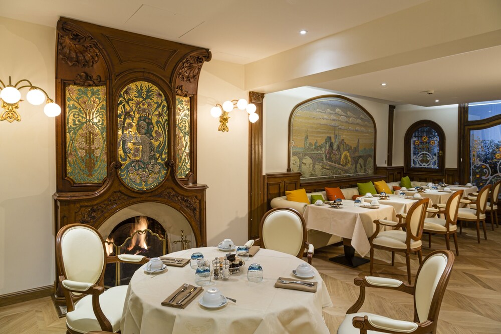 Breakfast area, Hotel Regina Louvre