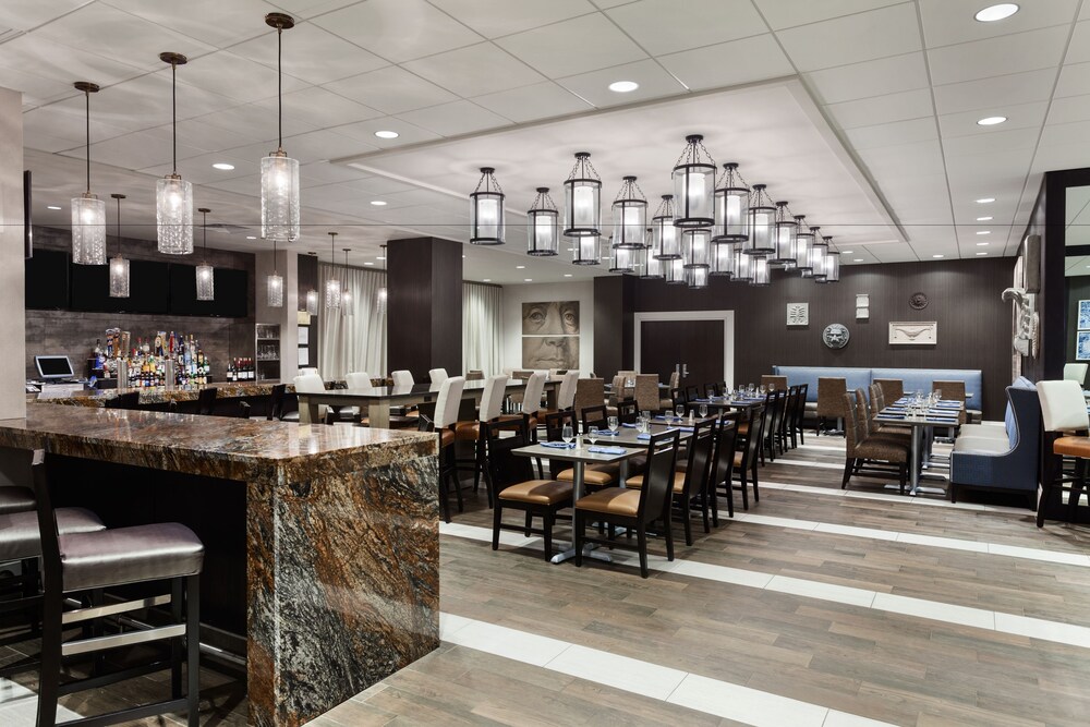 Hotel Lounge