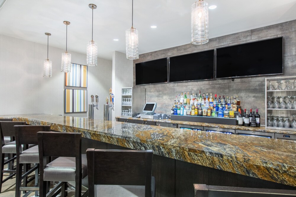 Hotel Bar