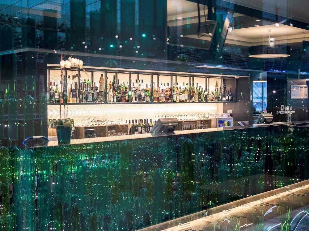 Hotel Bar