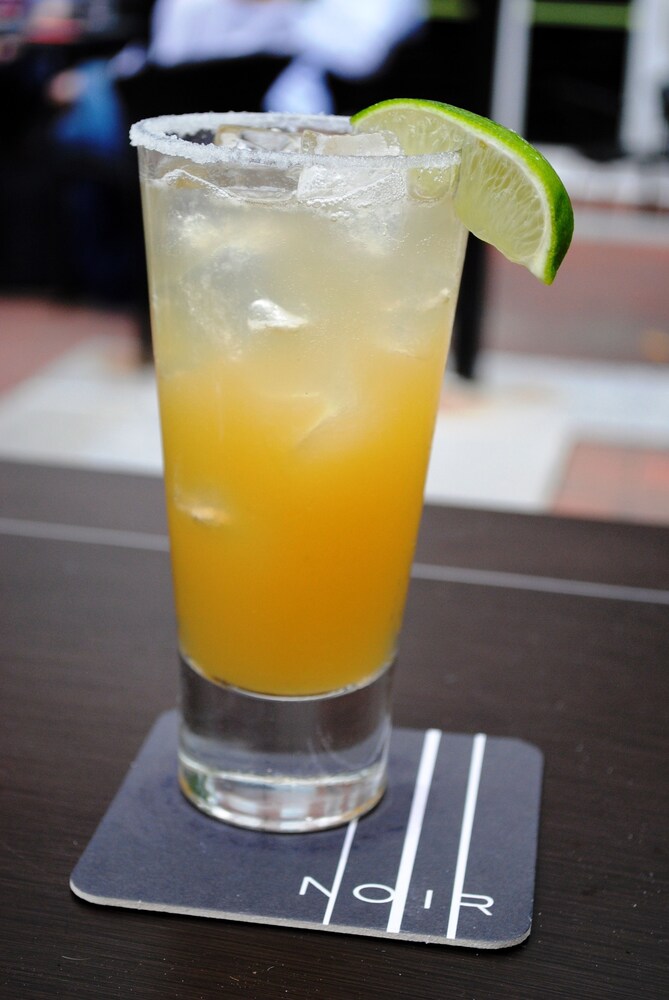 Hotel Bar