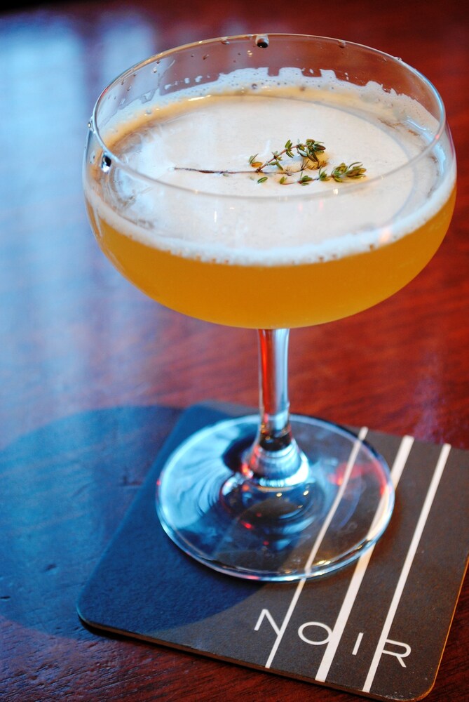 Hotel Bar