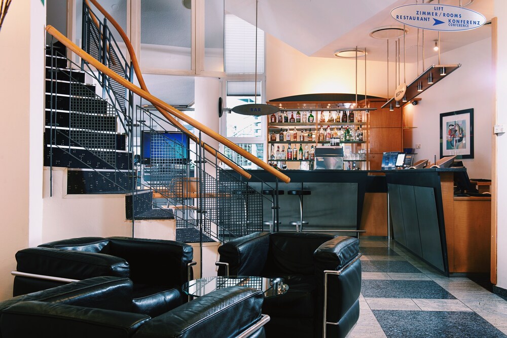 Lobby-Lounge