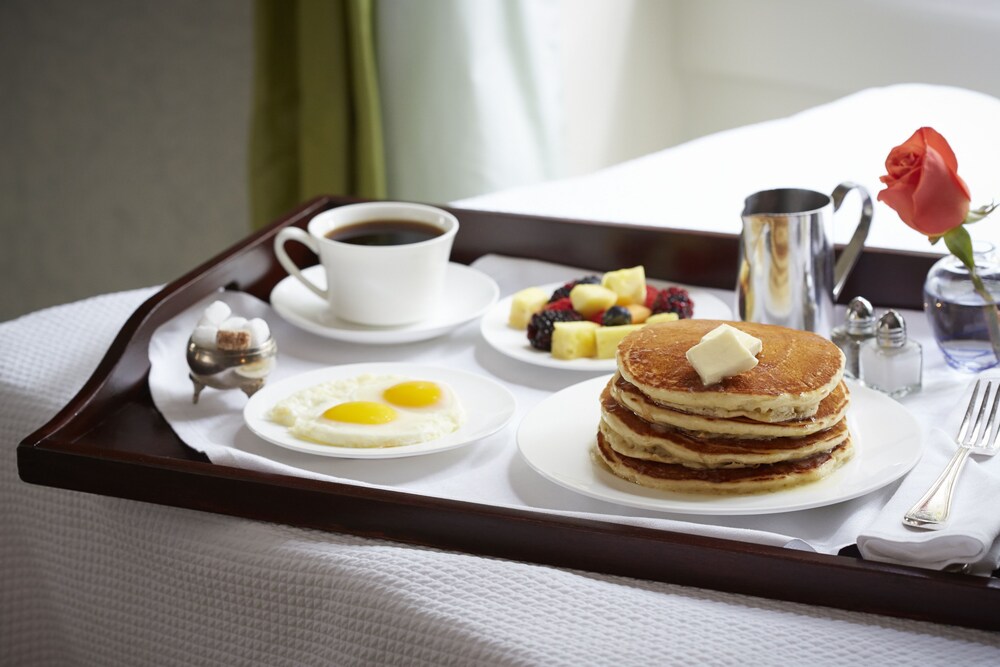Room Service - Dining