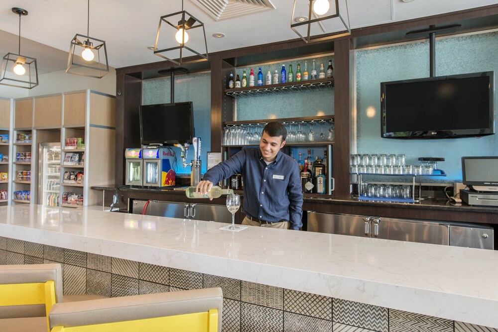 Hotel Bar
