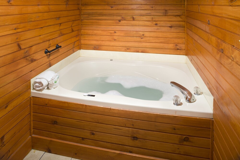 Jetted Tub