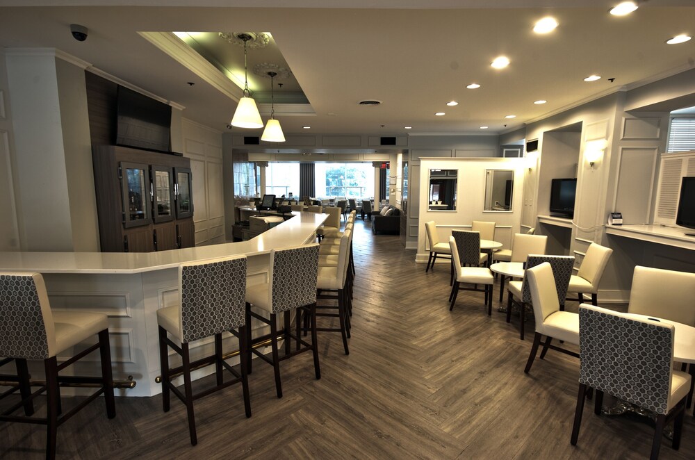 Hotel Lounge