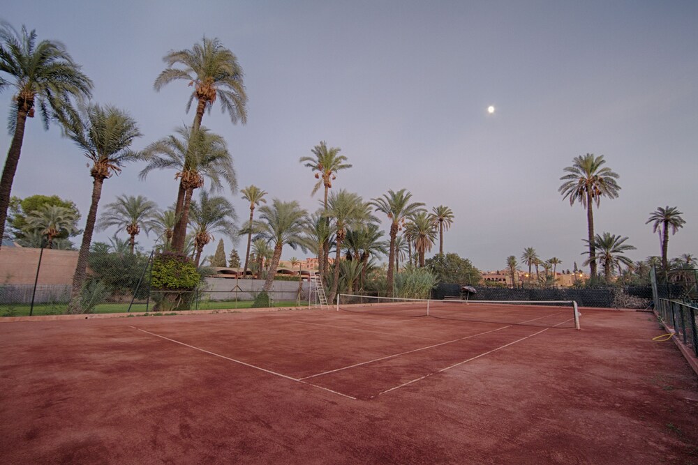 Tennis court, Hotel Marrakech Le Semiramis