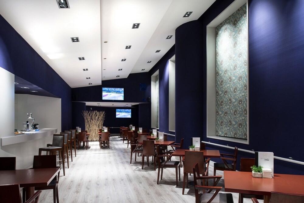Hotel Bar