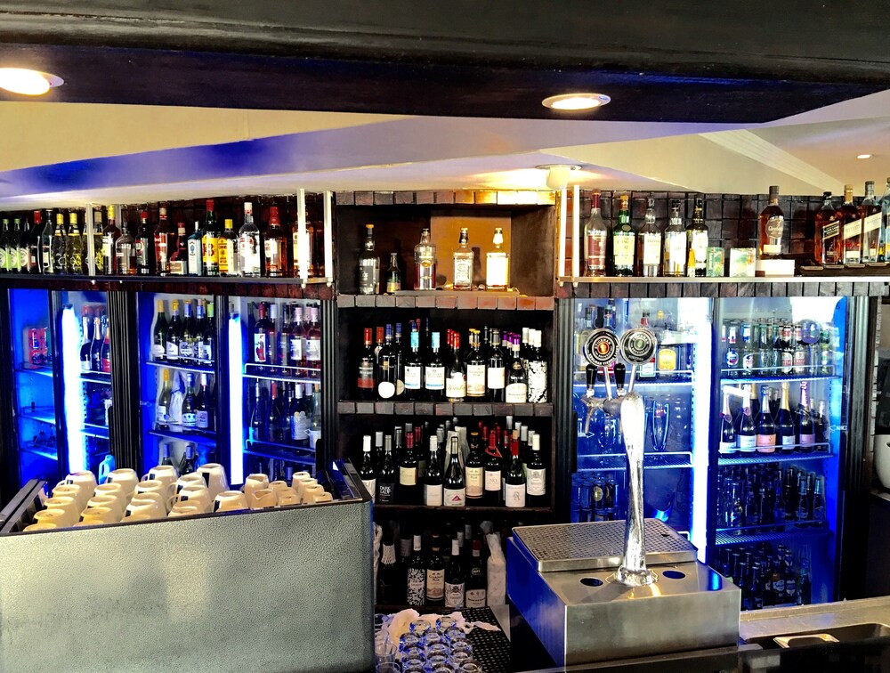 Hotel Bar