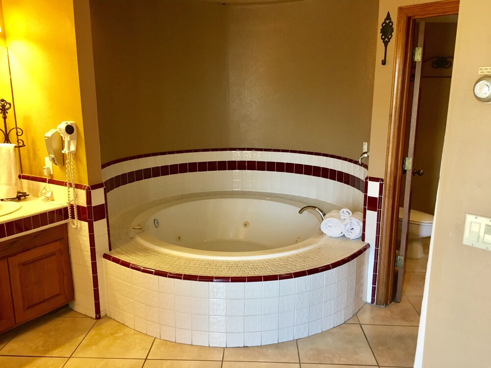 Jetted Tub