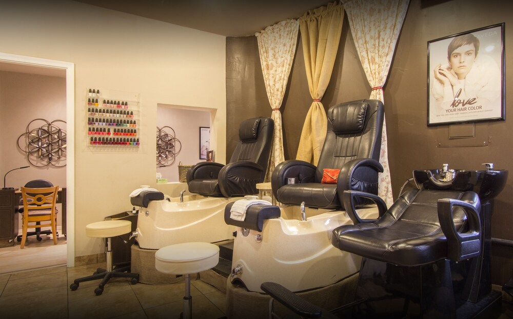 Nail Salon