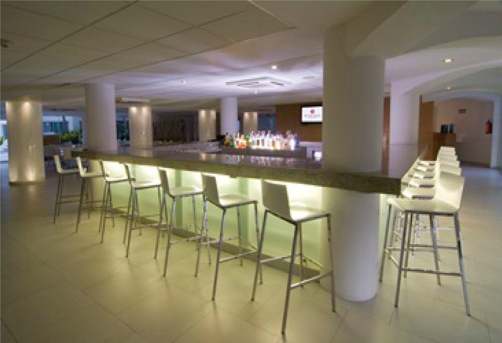 Hotel Bar