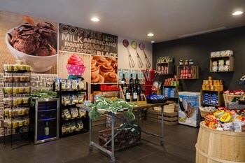 Snack Bar