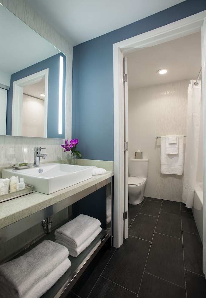 Bathroom, B Resort & Spa in the Disney Springs Resort Area