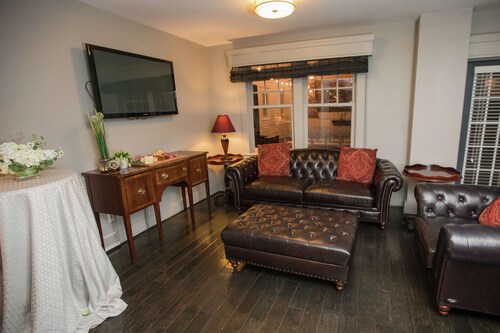 The Partridge Inn Augusta, Curio Collection by Hilton