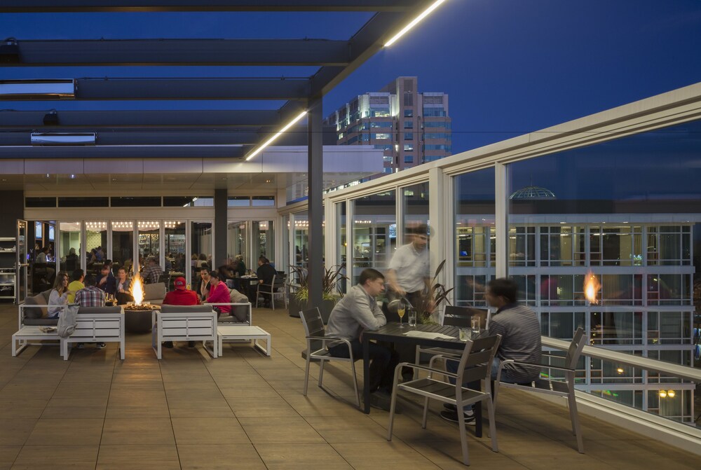 Hotel Bar