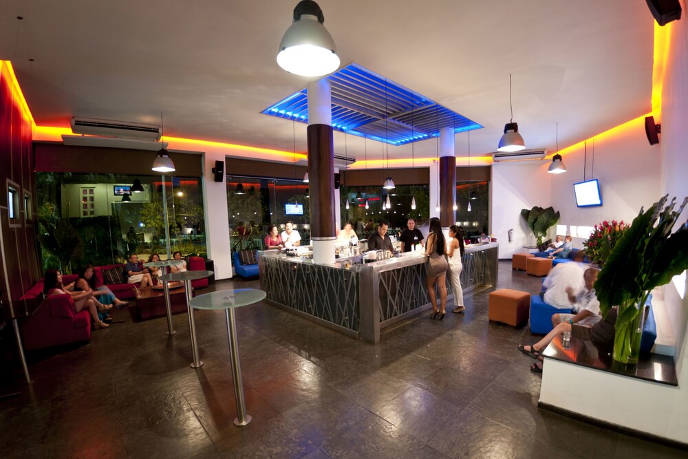 Hotel Bar