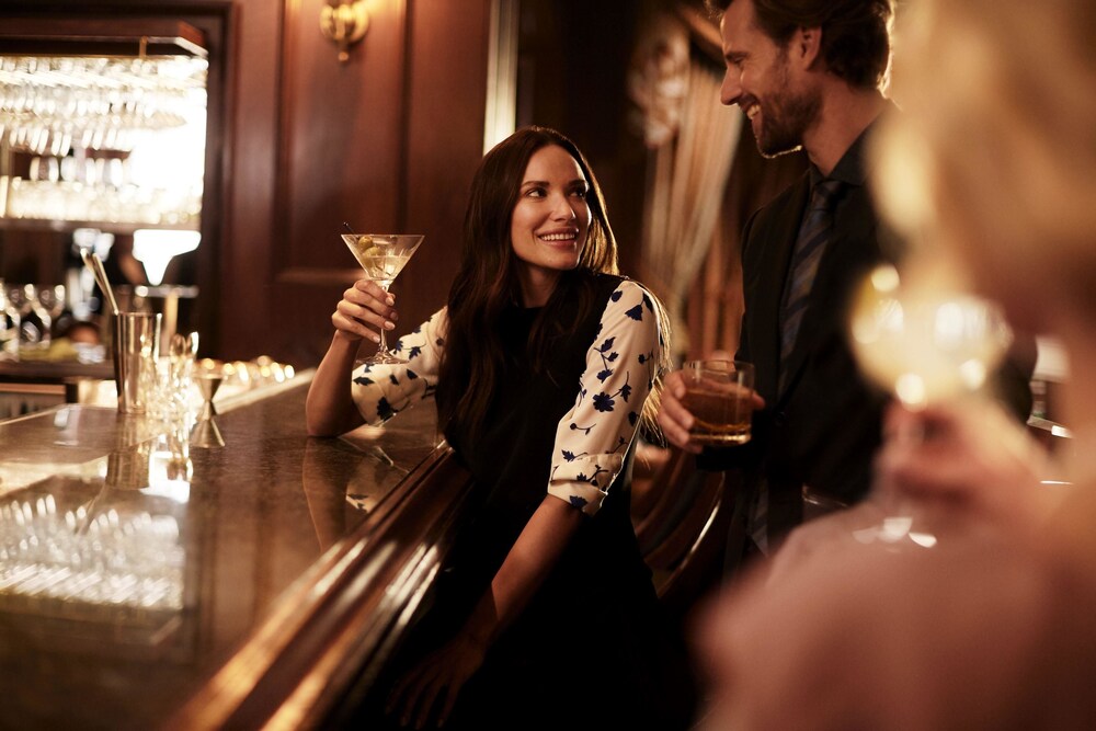 Hotel Bar
