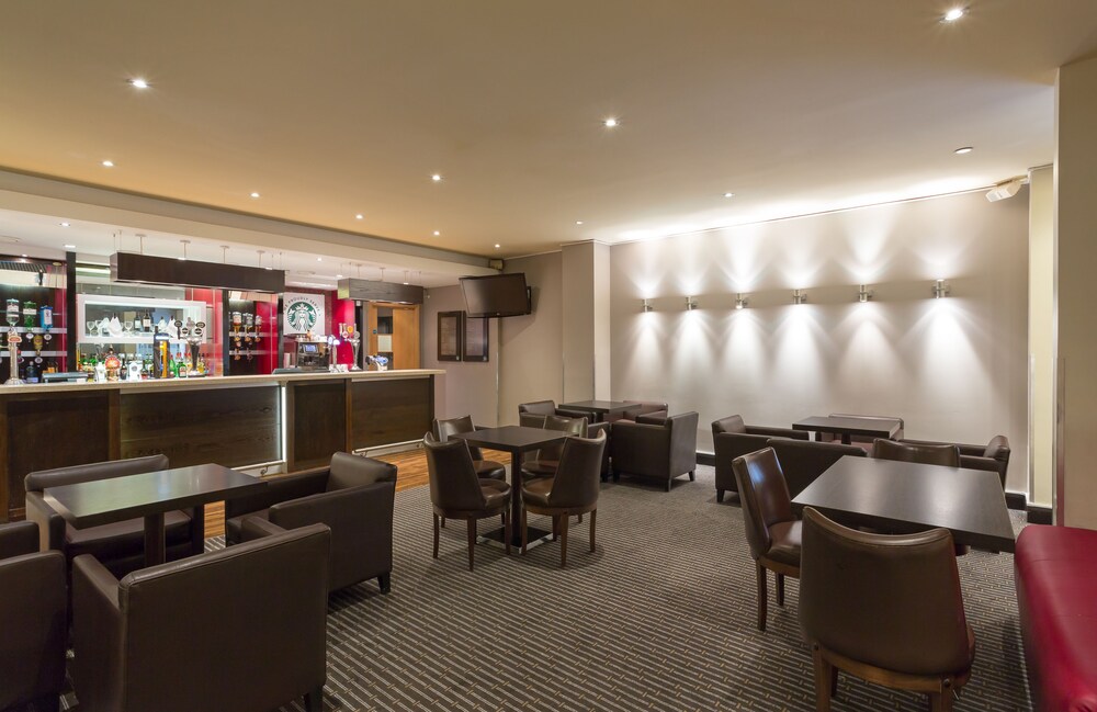 Hotel Bar
