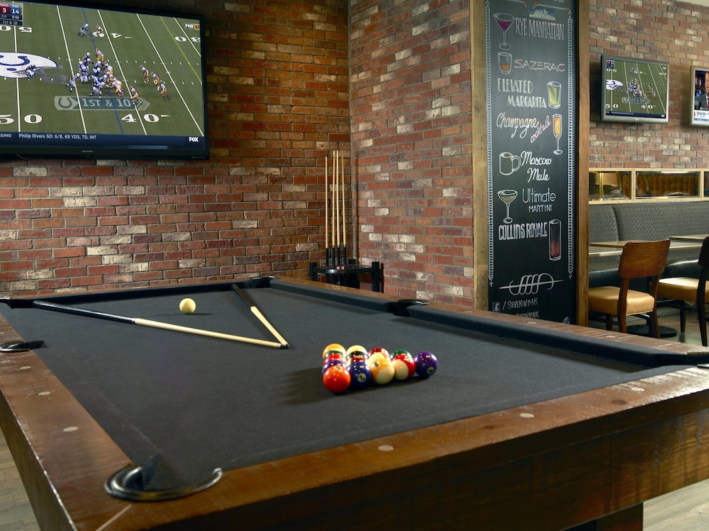 Hotel Bar