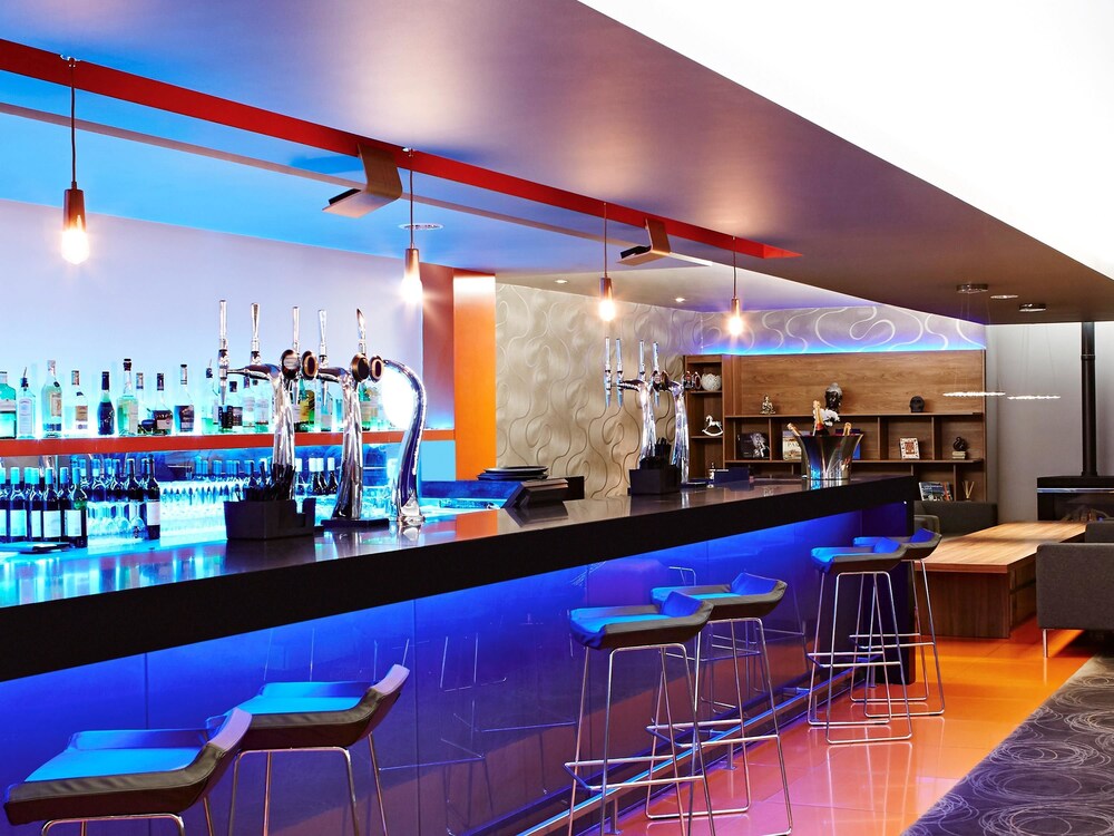Hotel Bar