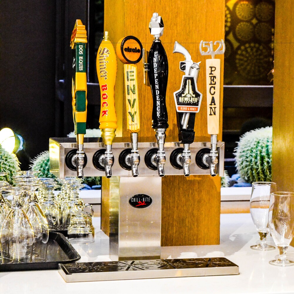 Hotel Bar