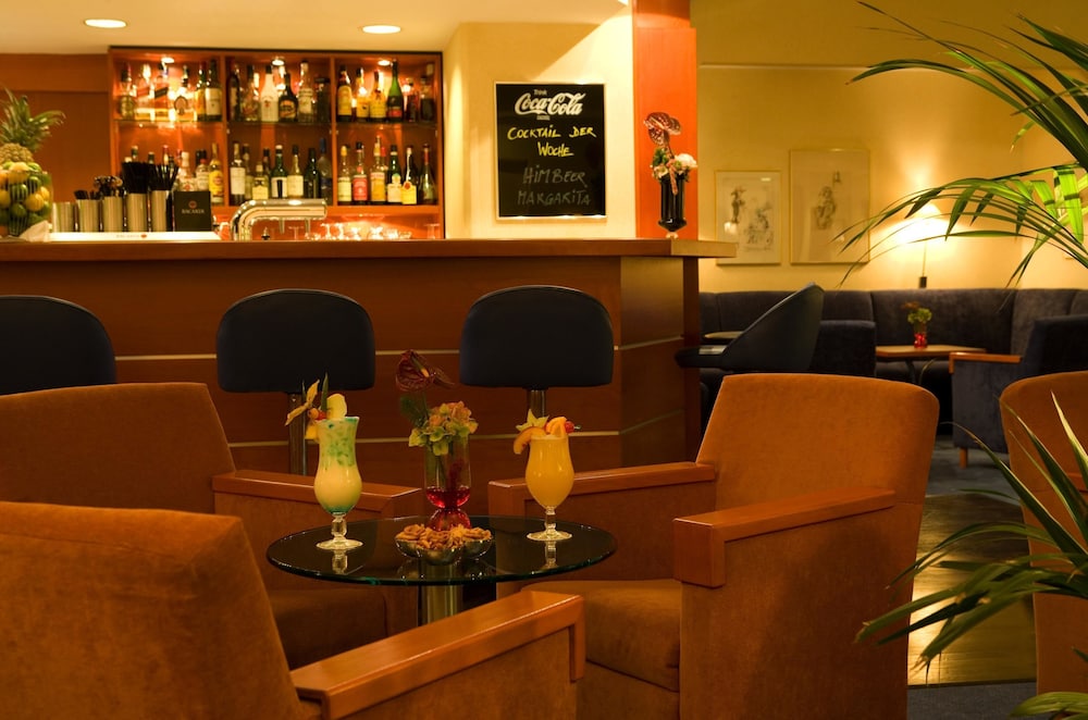 Hotel Bar