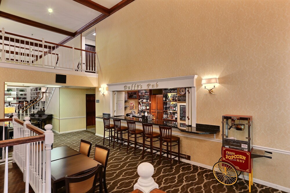 Hotel Lounge