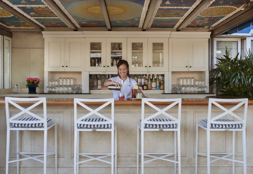 Poolside Bar